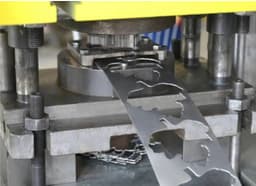 Как зубная щётка может превратиться в станок с ЧПУ, или неожиданные приключения на таможне. image preview